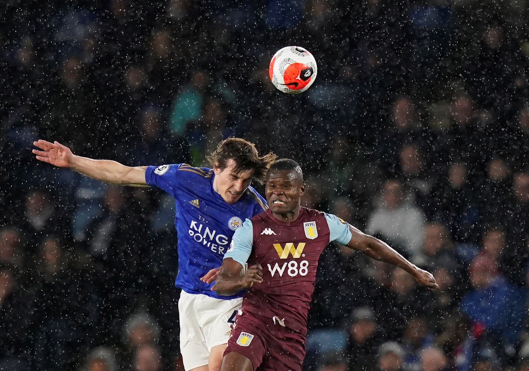 更是对球迷 更是对球迷