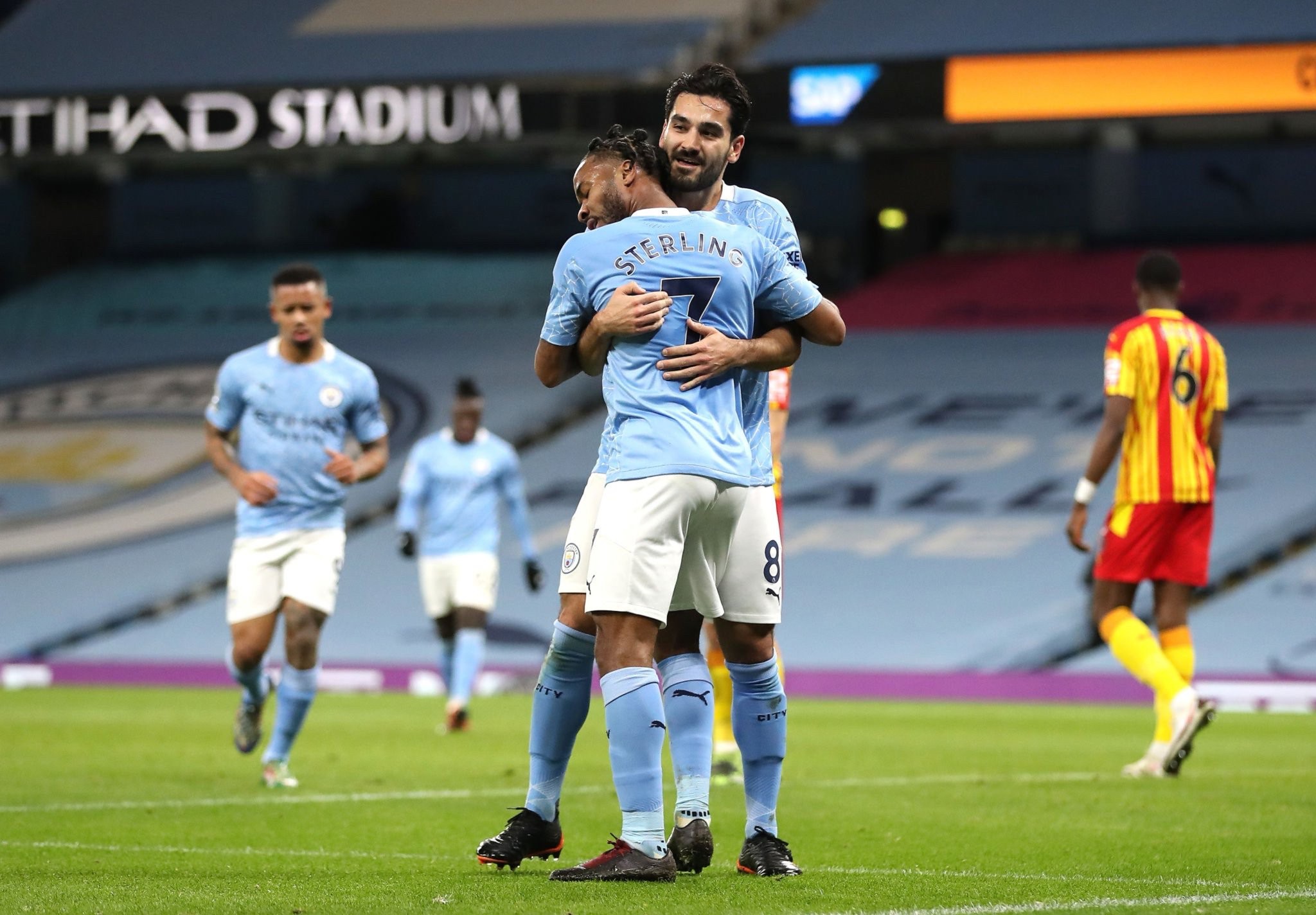 不难发现他 不难发现他